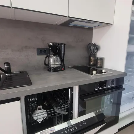 Katarina With Terrace Apartamento *