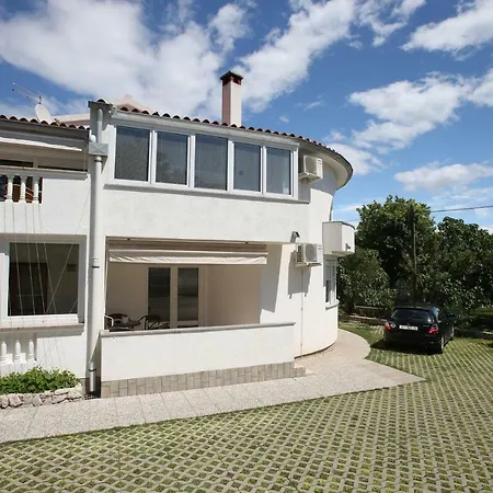 Katarina With Terrace Apartment