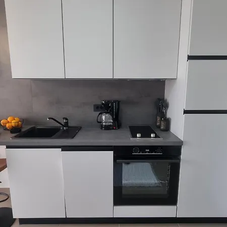 Katarina With Terrace Apartment