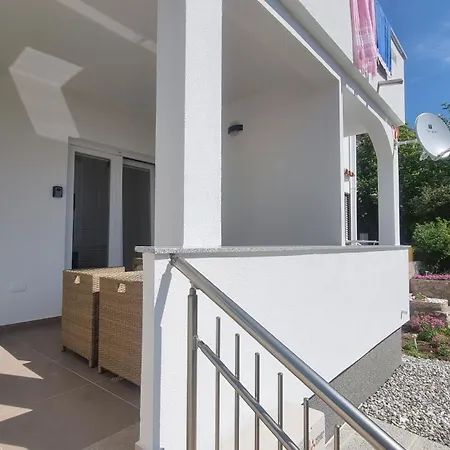 Katarina With Terrace Apartment Baska (Krk)